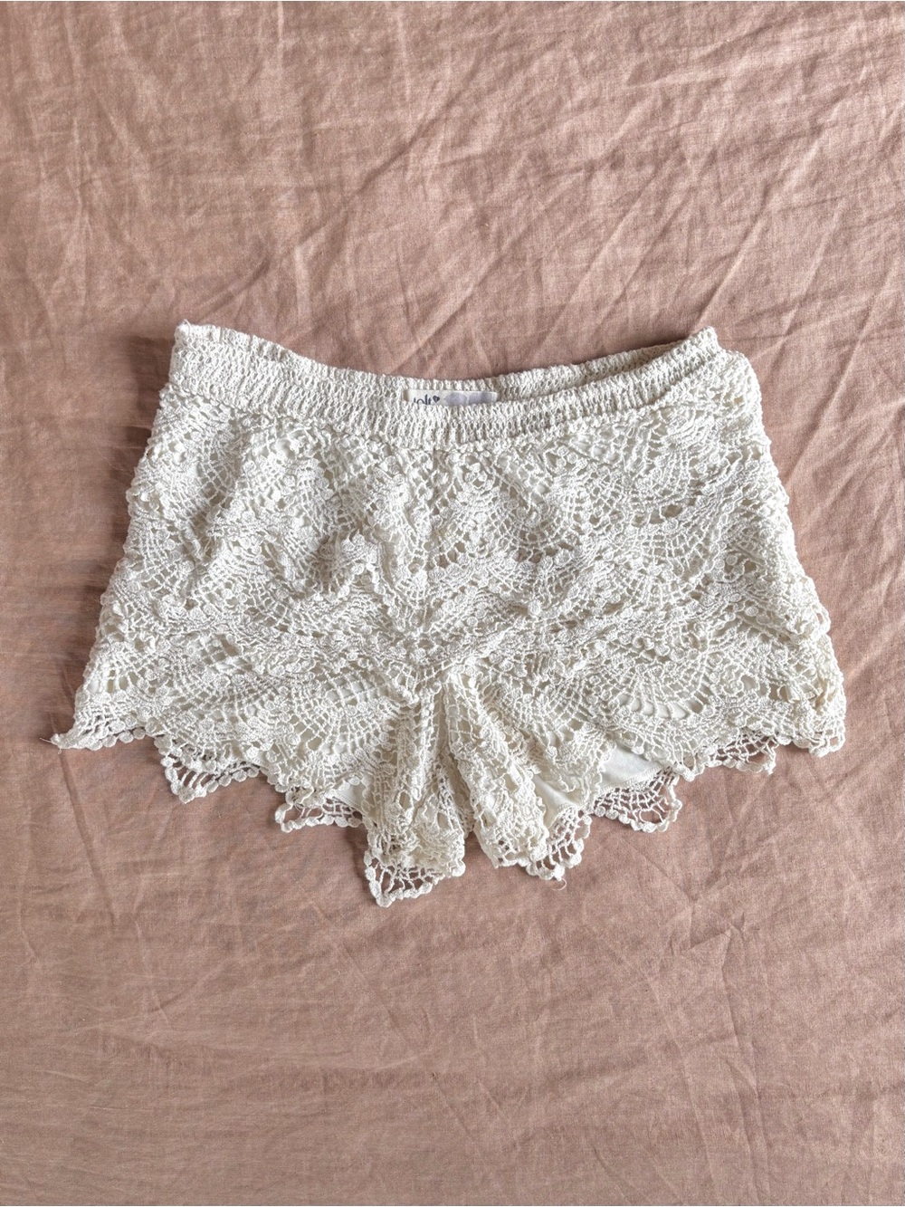 ✨ Jolt tiered crochet shorts S